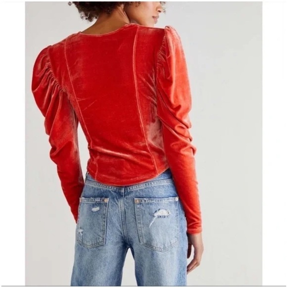NWT Free People Hold Me Puff Sleeve Velvet Top in crush blush - Picture 1 of 5